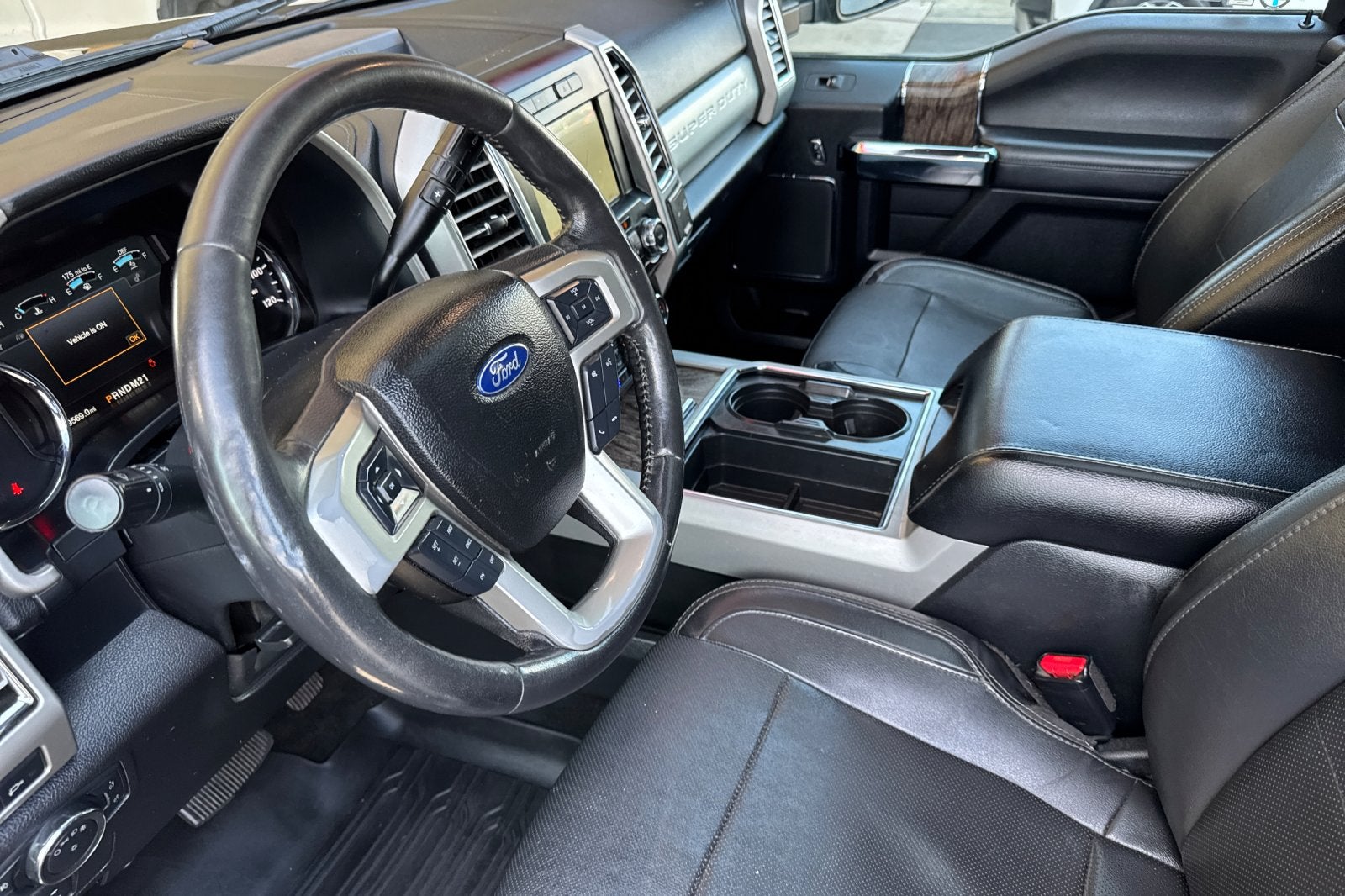 2017 Ford Super Duty F-350 SRW Lariat