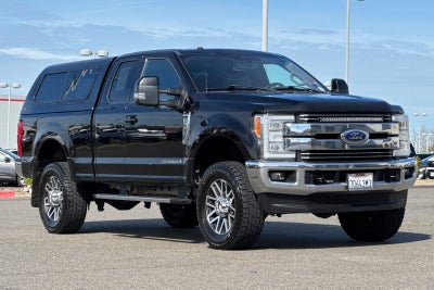 2017 Ford Super Duty F-350 SRW Lariat