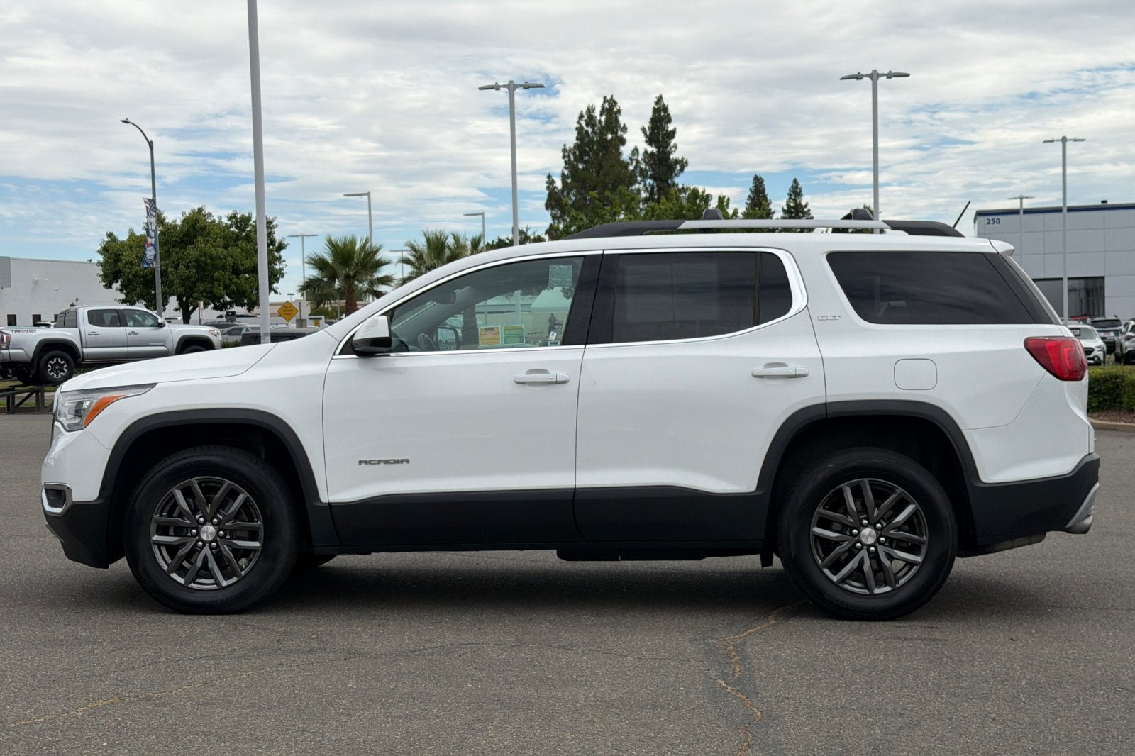 2019 GMC Acadia SLT