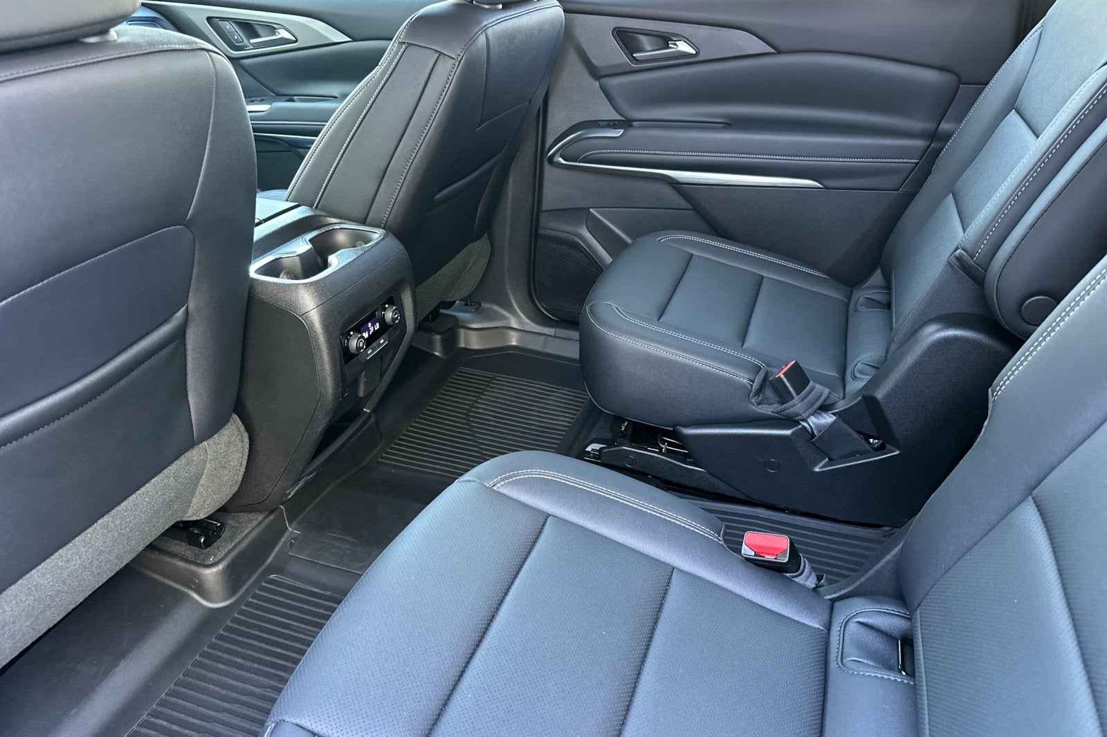 2026 Chevrolet Traverse AWD LT