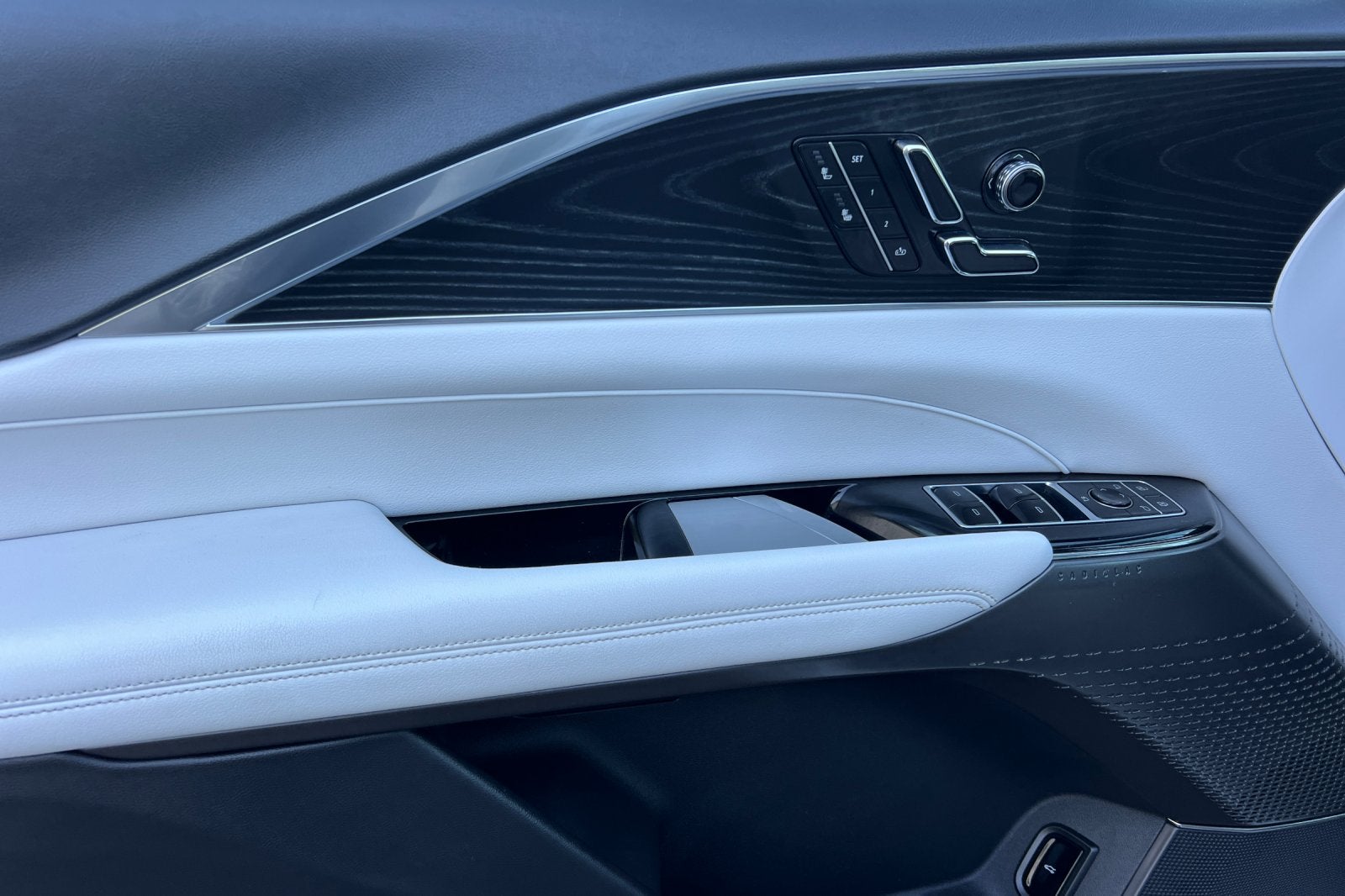 2024 Cadillac LYRIQ Luxury