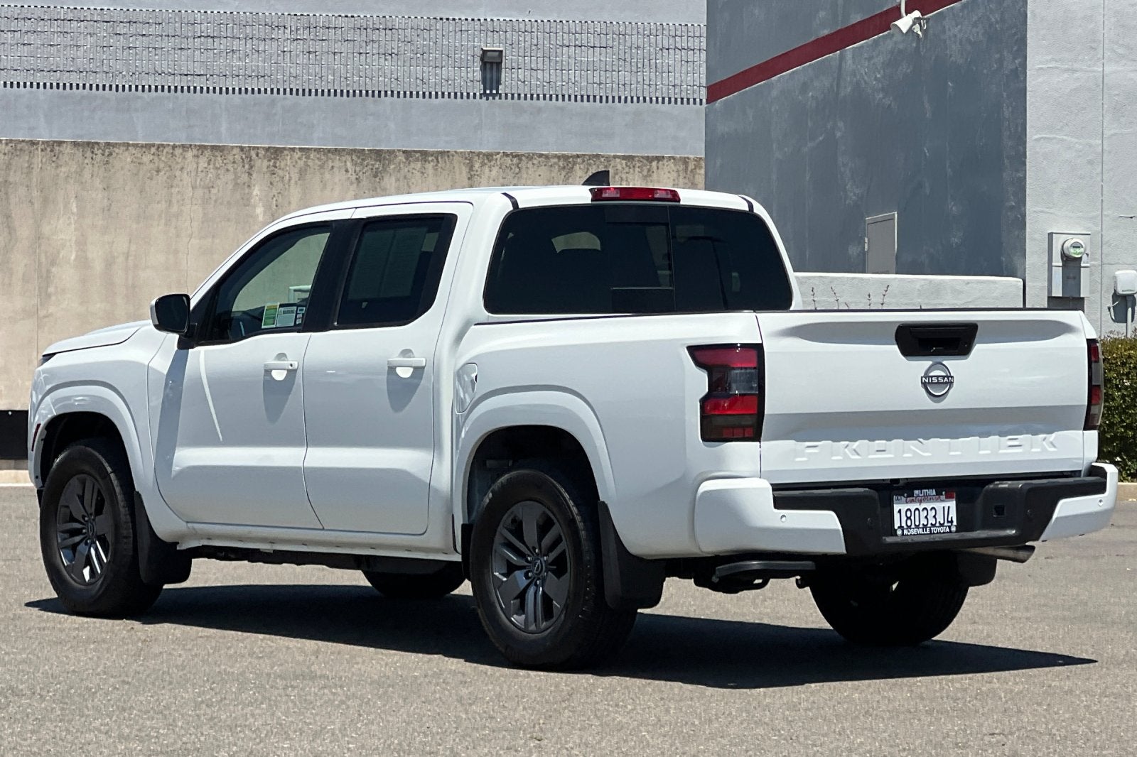 2025 Nissan Frontier SV