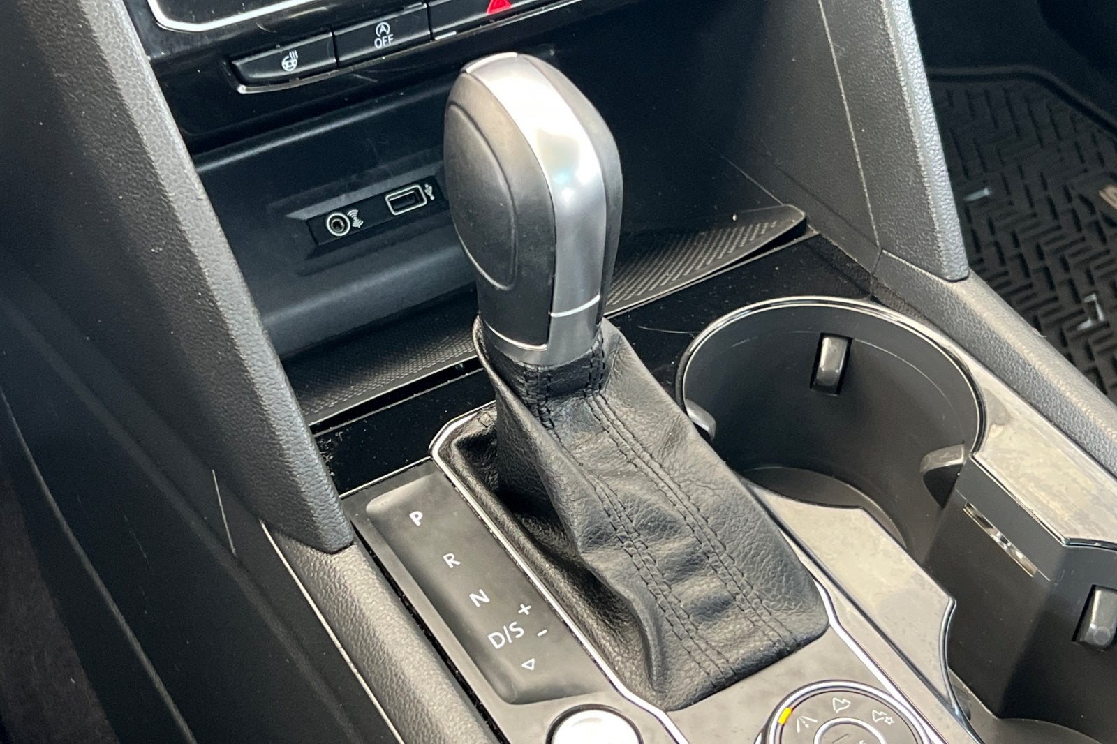 2018 Volkswagen Atlas 3.6L V6 SEL Premium