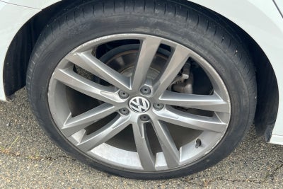 2017 Volkswagen Passat R-Line w/Comfort Pkg