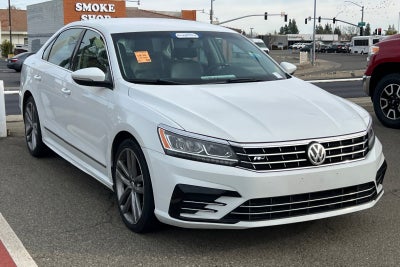 2017 Volkswagen Passat R-Line w/Comfort Pkg