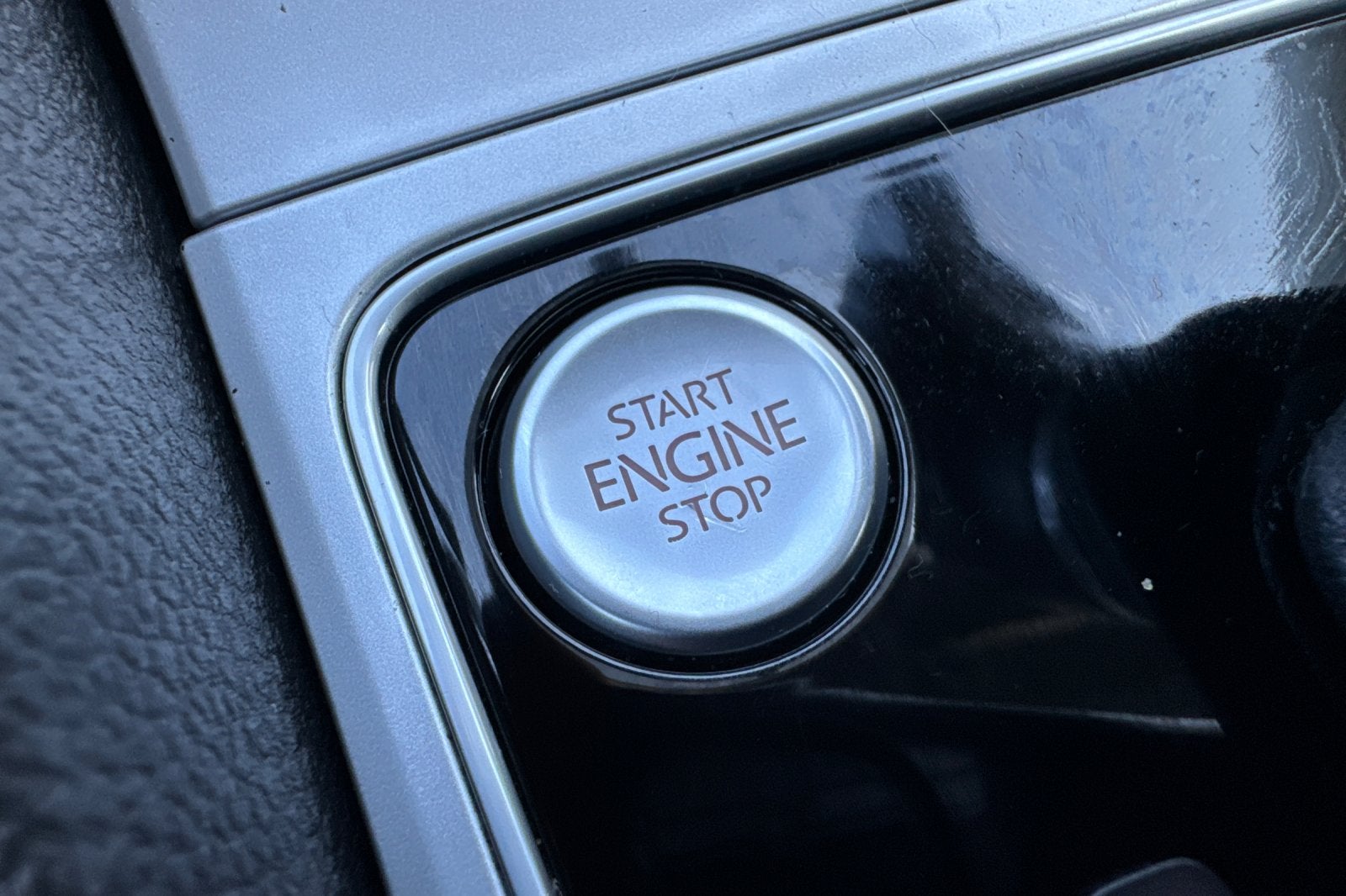 2019 Volkswagen Passat 2.0T Wolfsburg Edition