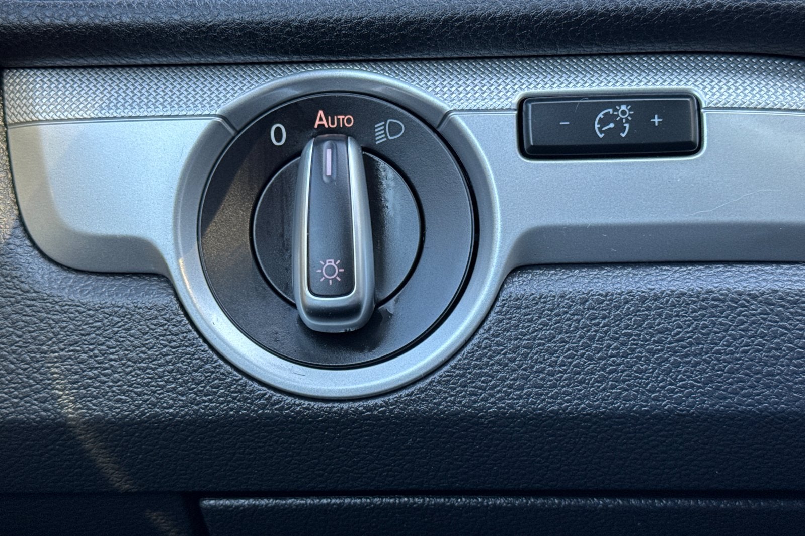 2019 Volkswagen Passat 2.0T Wolfsburg Edition