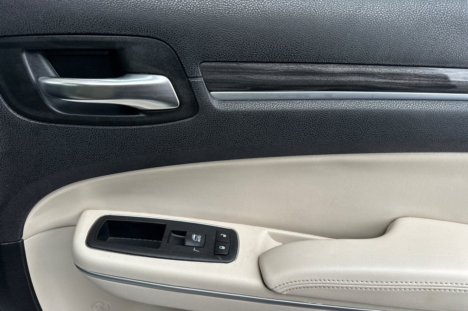 2018 Chrysler 300 Touring