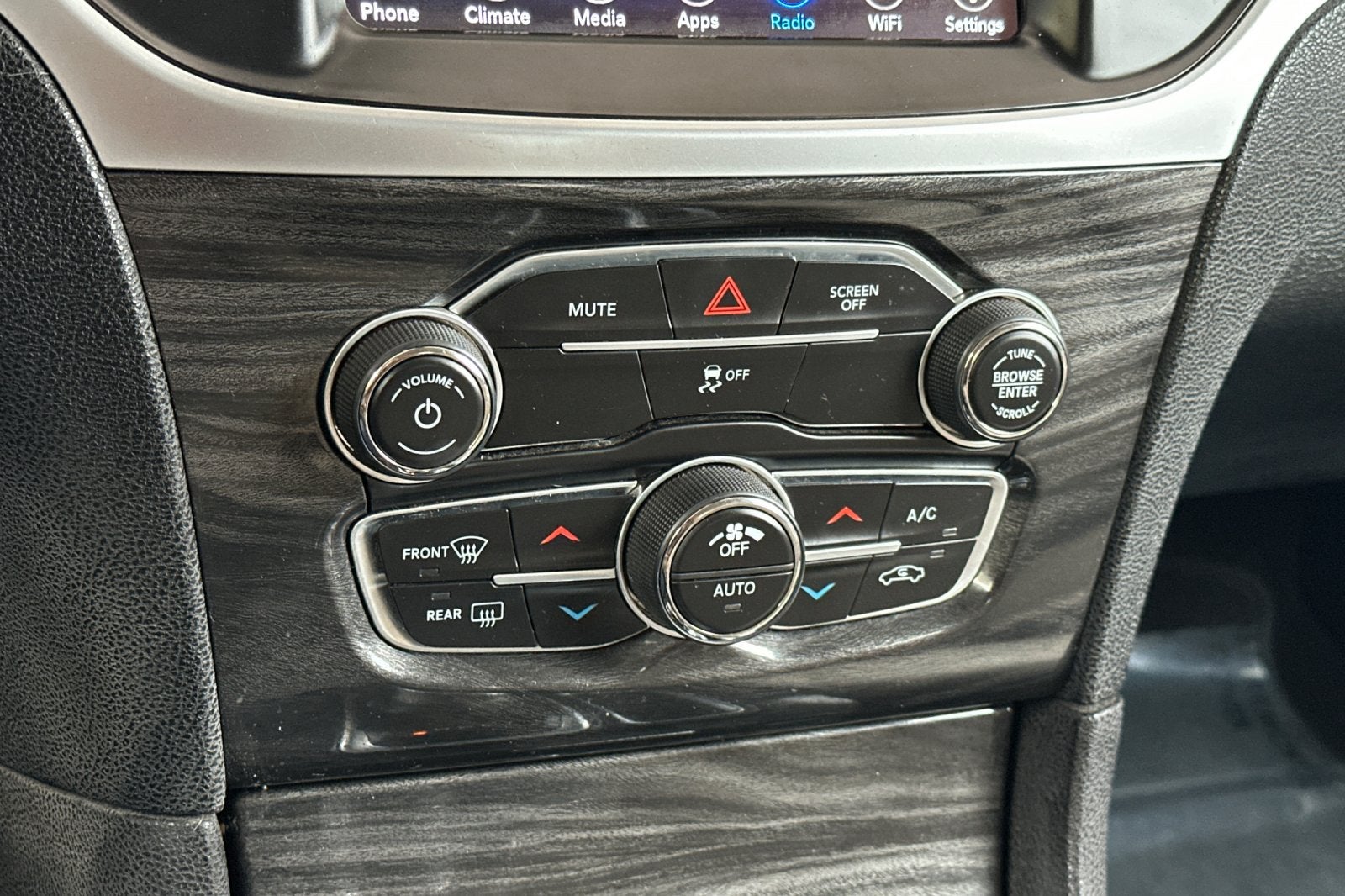 2018 Chrysler 300 Touring