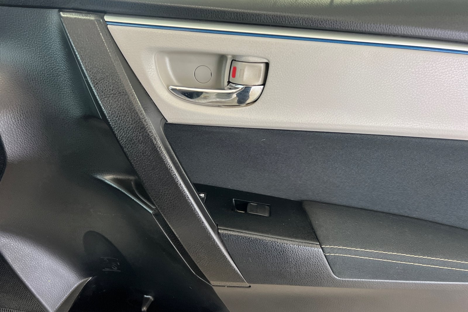 2015 Toyota Corolla LE Plus