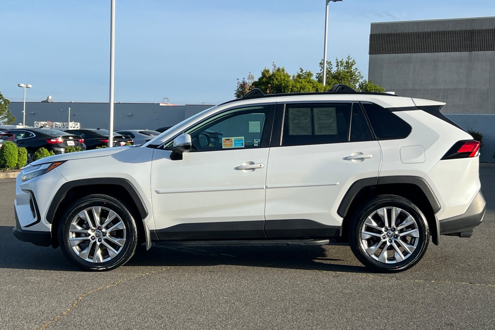 2023 Toyota RAV4 XLE Premium