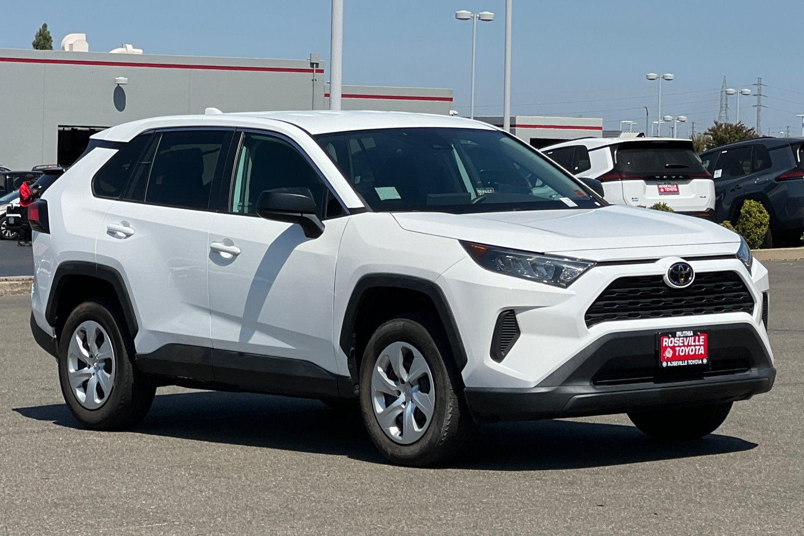 2022 Toyota RAV4 LE