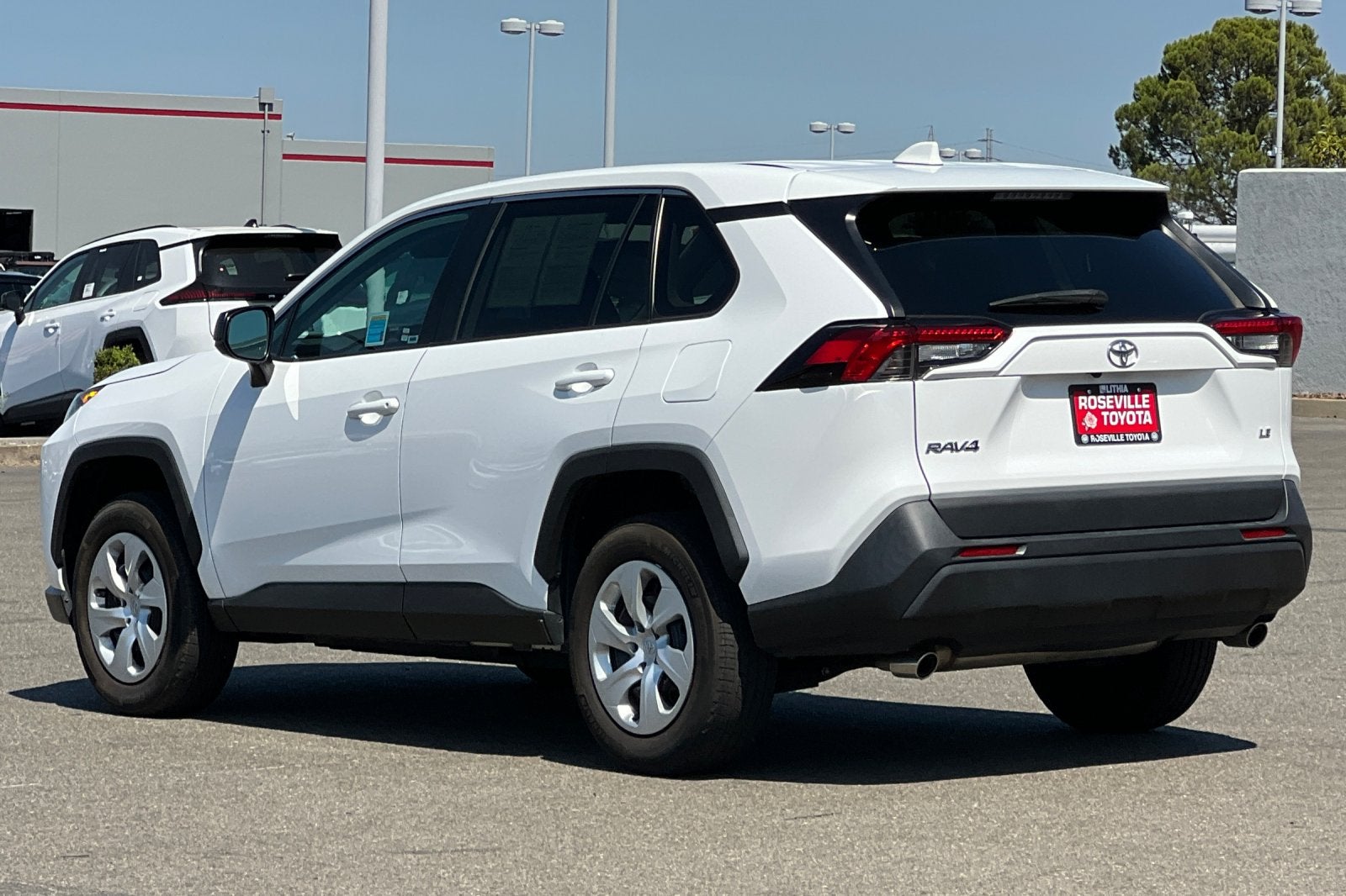 2022 Toyota RAV4 LE