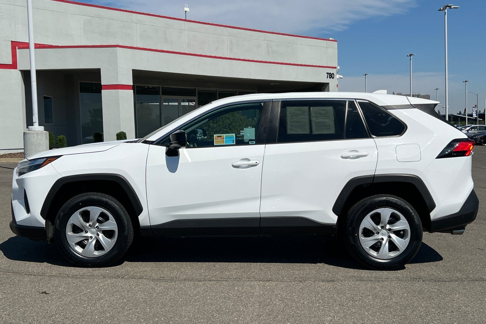 2023 Toyota RAV4 LE