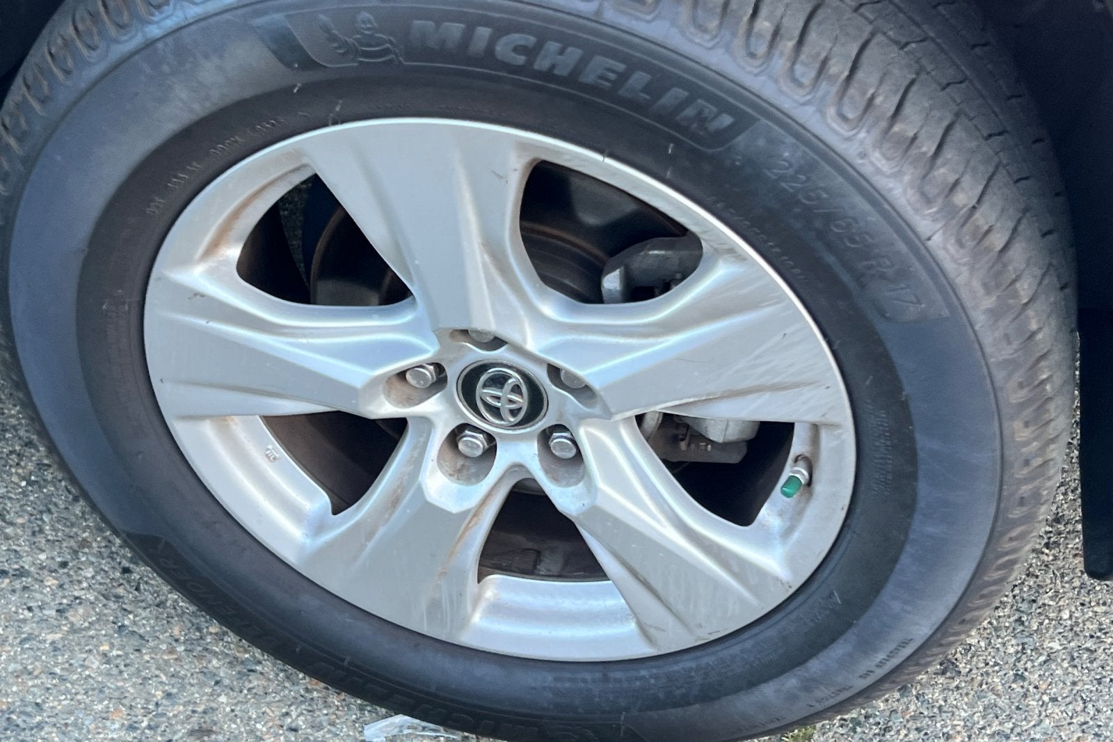 2020 Toyota RAV4 Hybrid LE