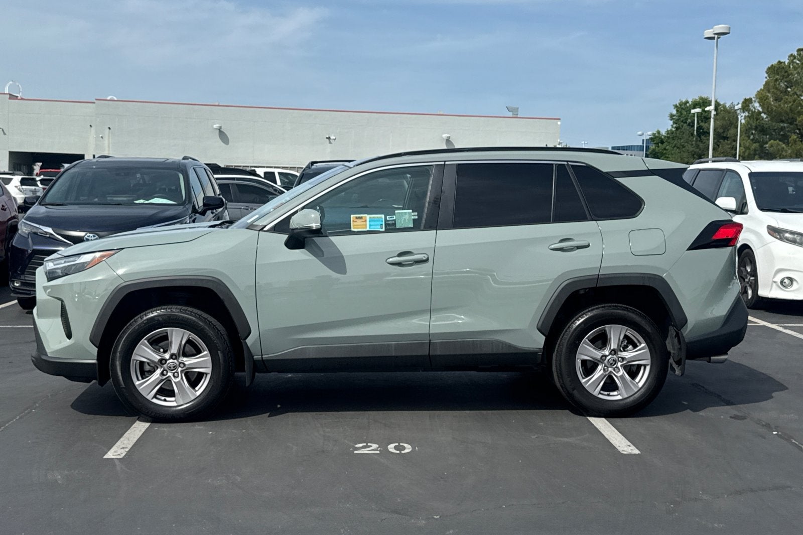 2023 Toyota RAV4 XLE