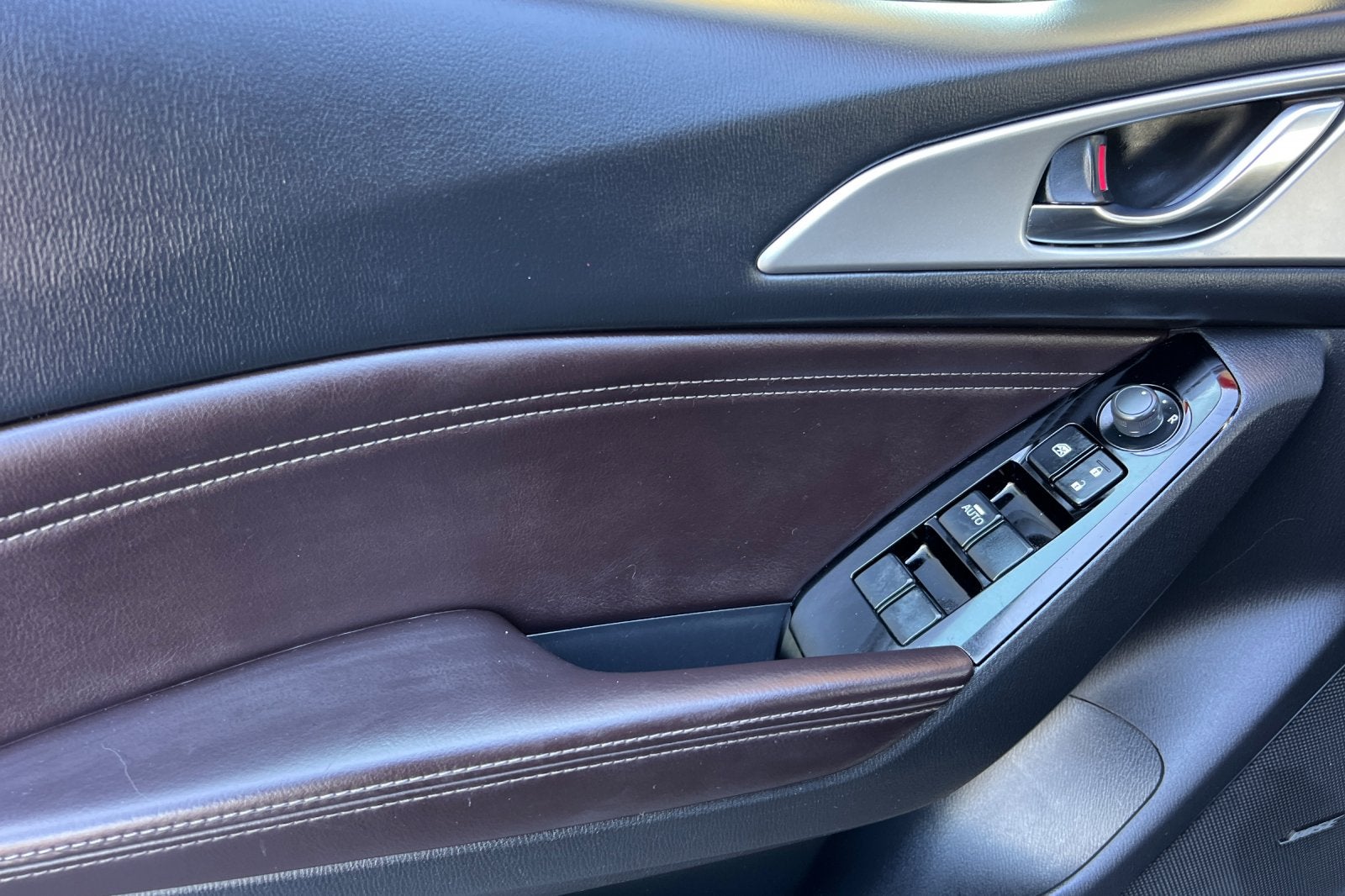 2018 Mazda Mazda3 5-Door Touring