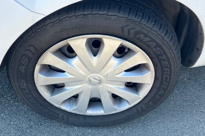 2016 Nissan Versa SV