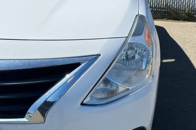 2016 Nissan Versa SV