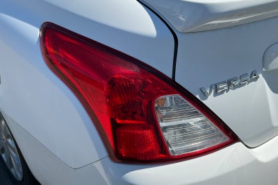 2016 Nissan Versa SV