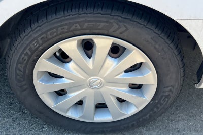 2016 Nissan Versa SV