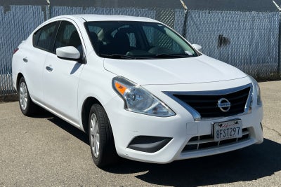 2016 Nissan Versa SV