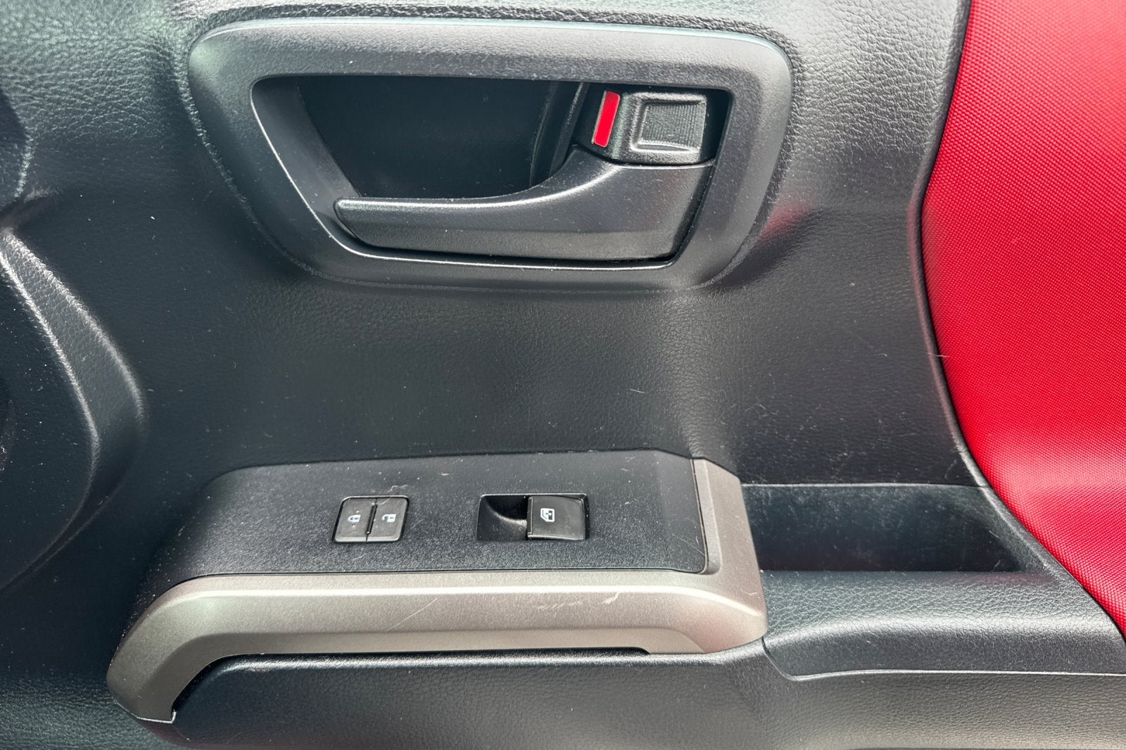 2016 Toyota Tacoma SR5