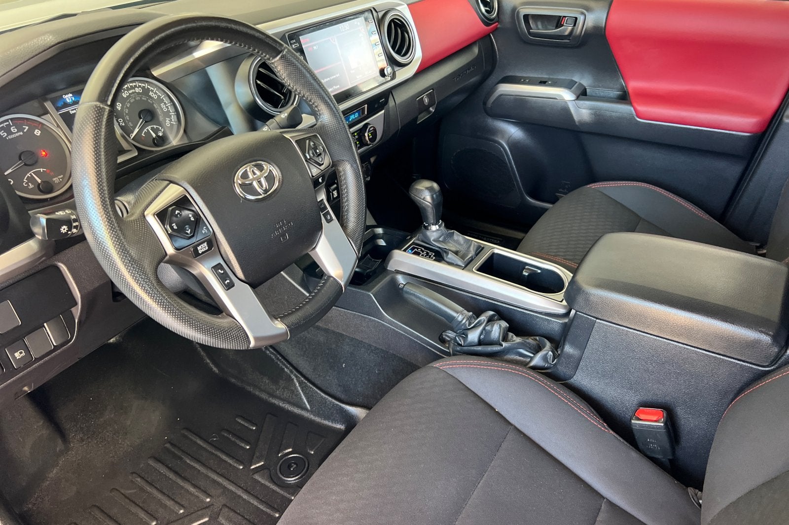 2022 Toyota Tacoma SR5
