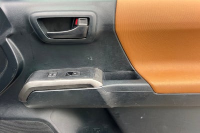 2016 Toyota Tacoma SR5