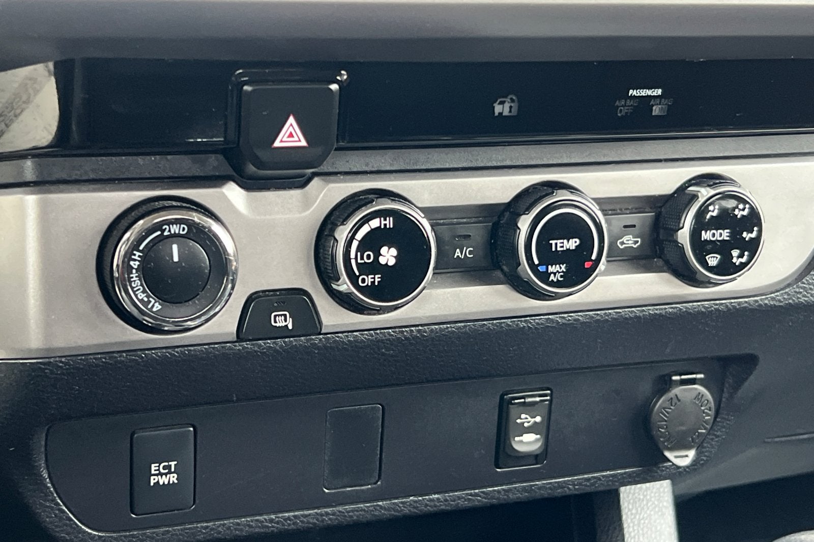 2016 Toyota Tacoma SR5