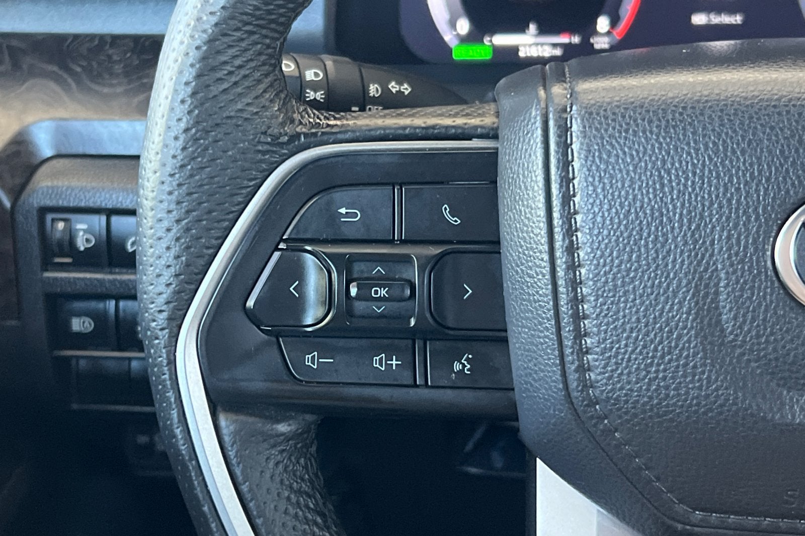 2024 Toyota Tacoma Limited Hybrid