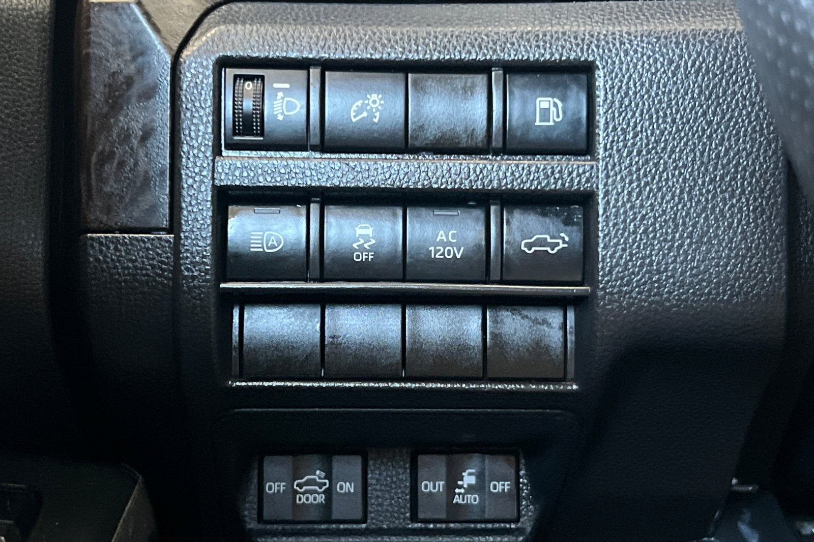 2024 Toyota Tacoma Limited Hybrid