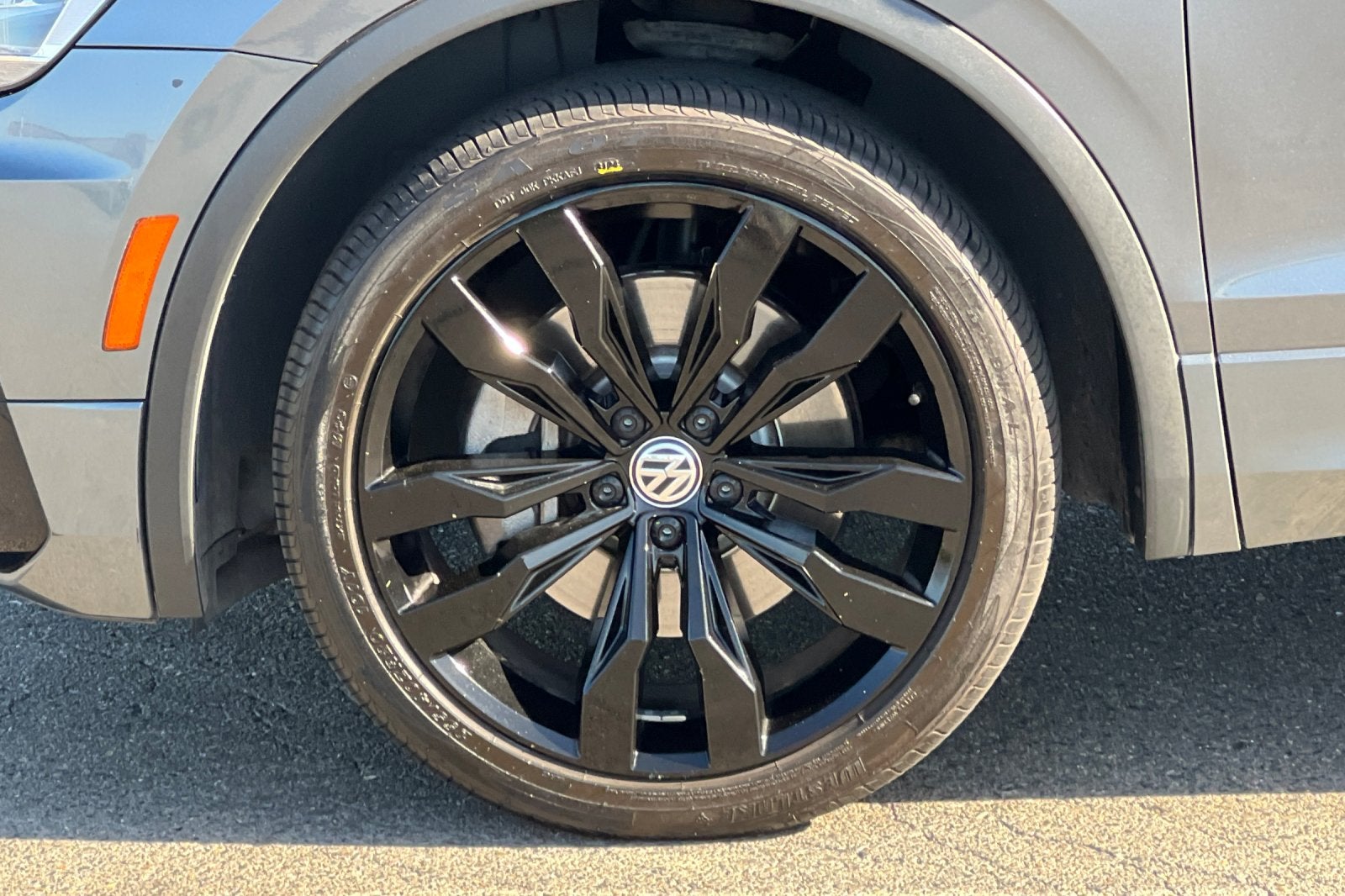 2021 Volkswagen Tiguan SE R-Line Black