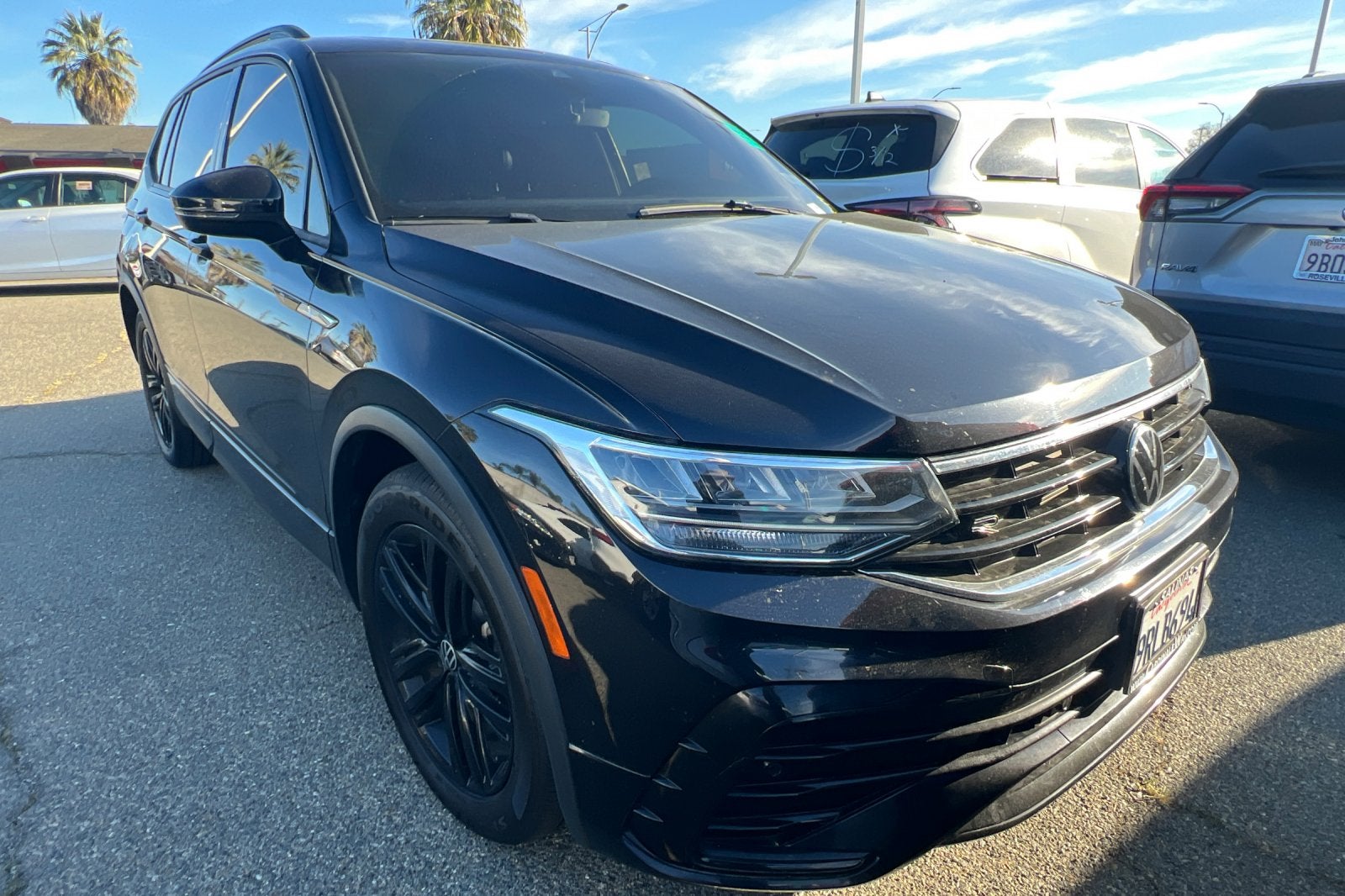 2022 Volkswagen Tiguan SE R-Line Black