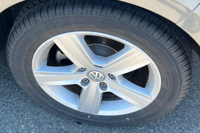 2017 Volkswagen Golf Wolfsburg Edition