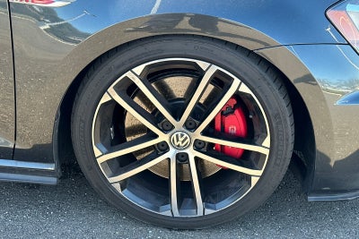 2017 Volkswagen Golf GTI Sport