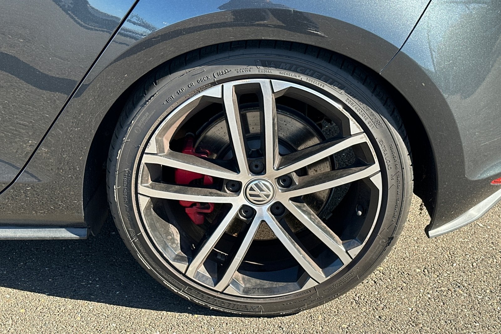 2017 Volkswagen Golf GTI Sport