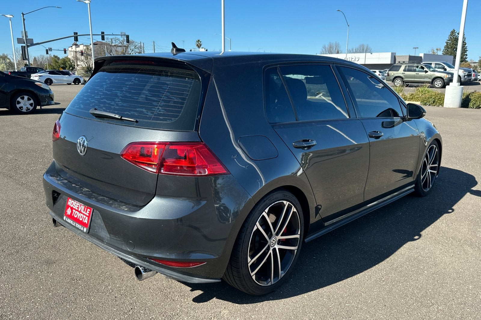 2017 Volkswagen Golf GTI Sport