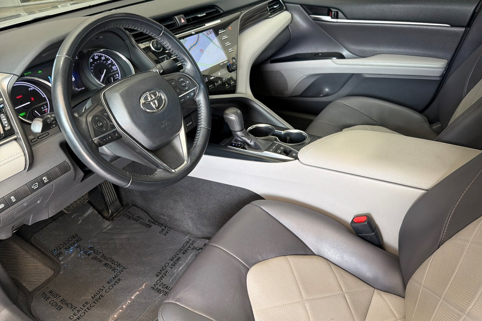 2019 Toyota Camry Hybrid XLE
