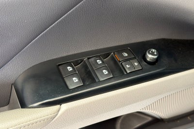 2019 Toyota Camry Hybrid XLE