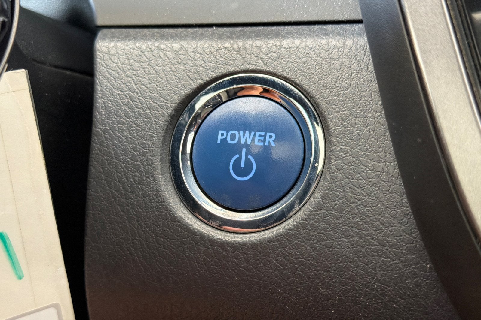 2019 Toyota Camry Hybrid XLE