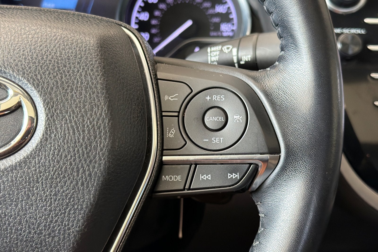 2019 Toyota Camry Hybrid XLE