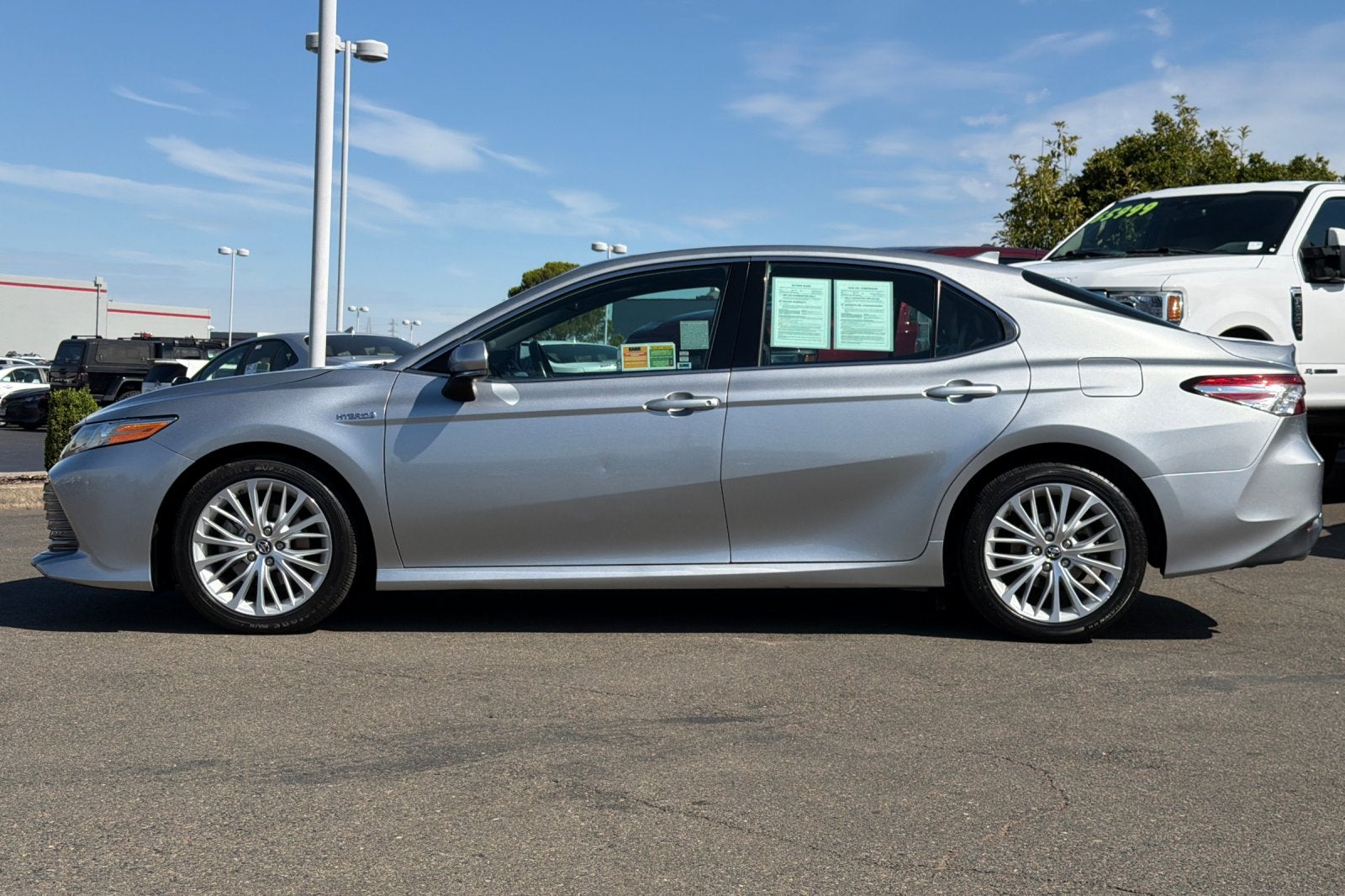 2019 Toyota Camry Hybrid XLE