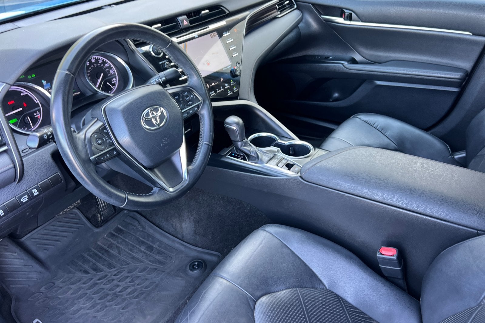 2019 Toyota Camry Hybrid XLE