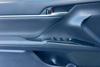 2019 Toyota Camry Hybrid XLE
