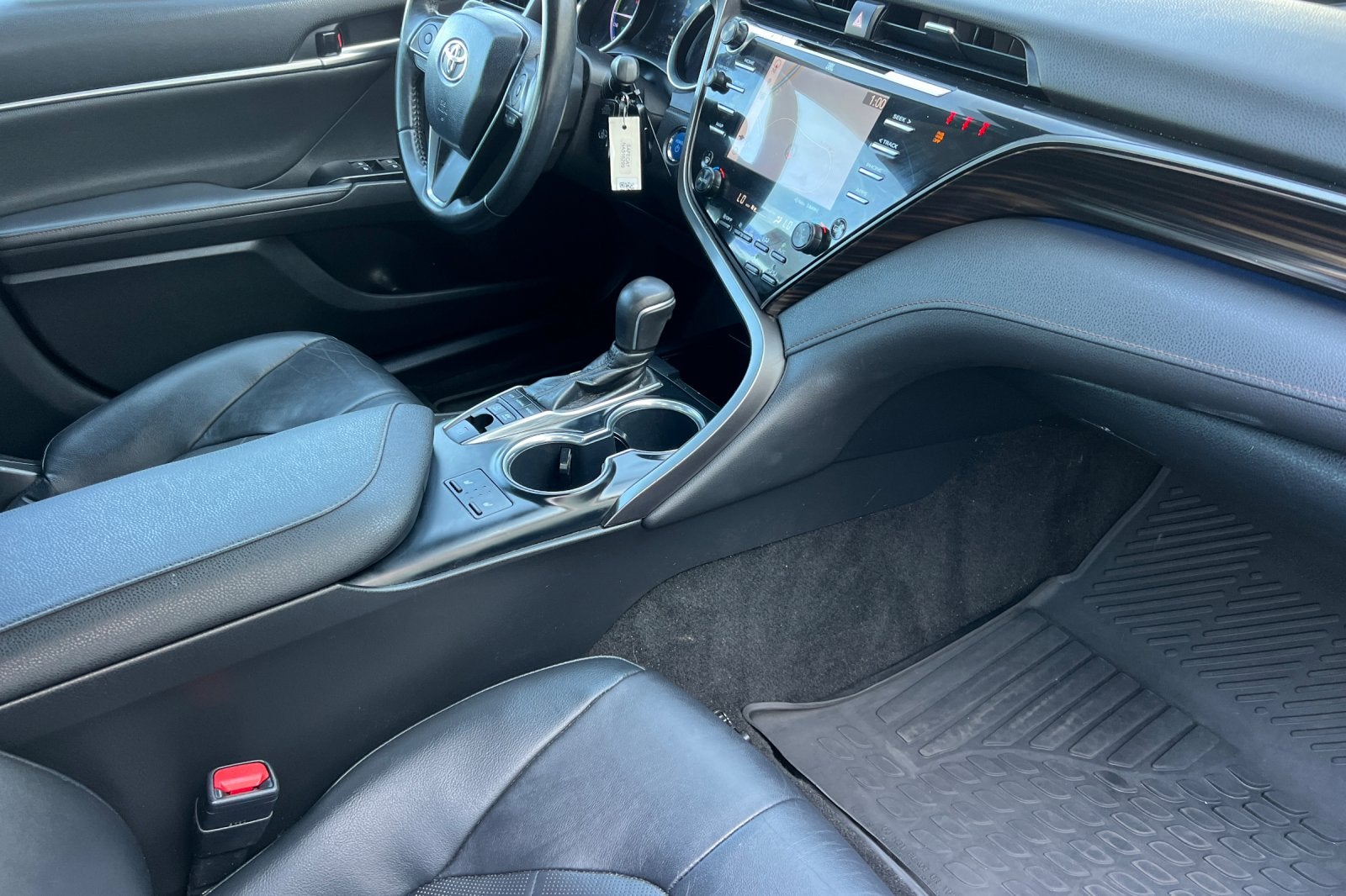 2019 Toyota Camry Hybrid XLE
