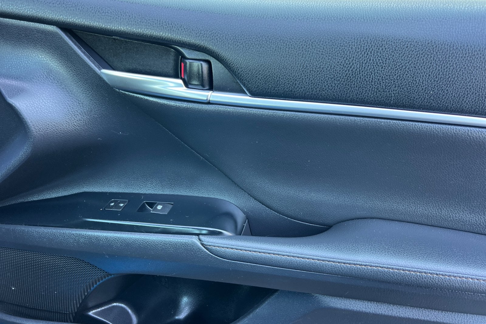 2019 Toyota Camry Hybrid XLE