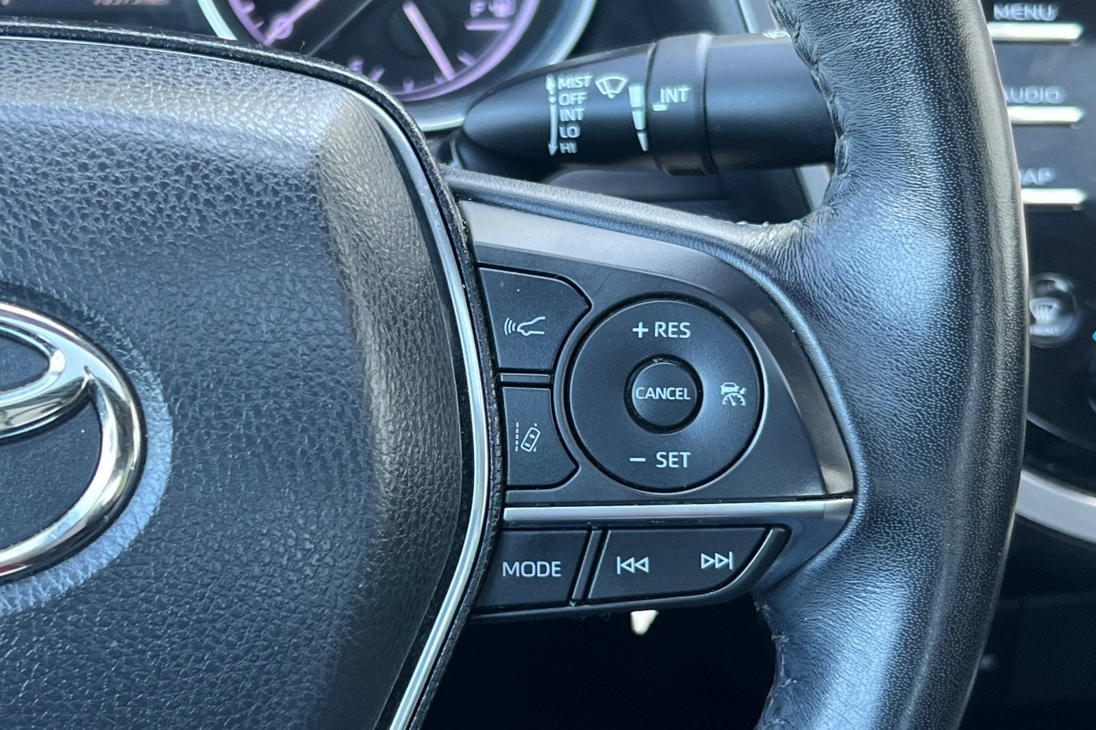 2019 Toyota Camry Hybrid XLE