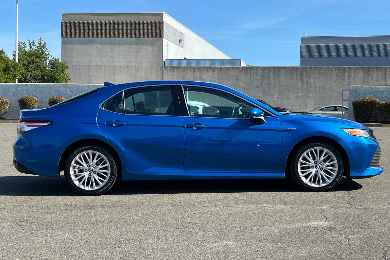 2019 Toyota Camry Hybrid XLE