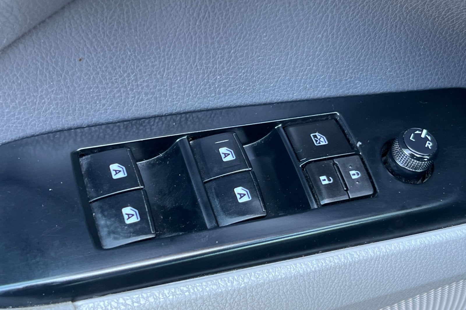 2018 Toyota Camry Hybrid SE
